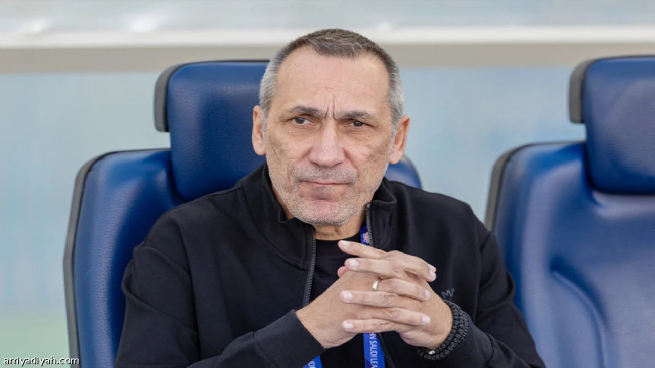 دونيس يمدح الدفاع.. غموض مصير هوساوي في المنتخب